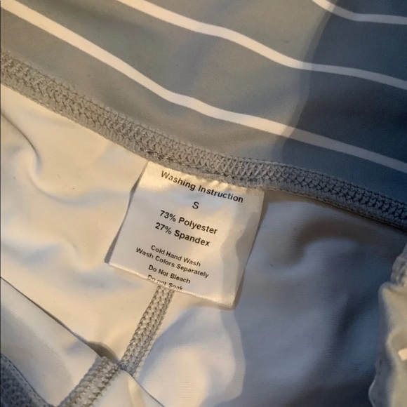 SOLD Kiava capris - Picture 2 of 4